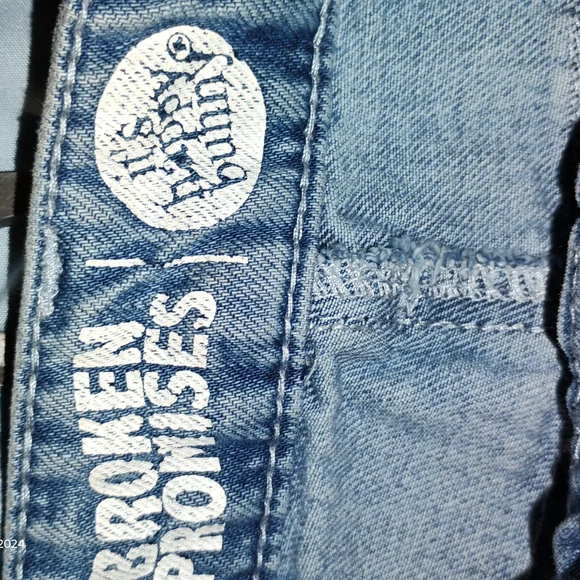 Light Wash Straight-Leg Jeans with Pink Bunny Graphic - Picture 2 of 6